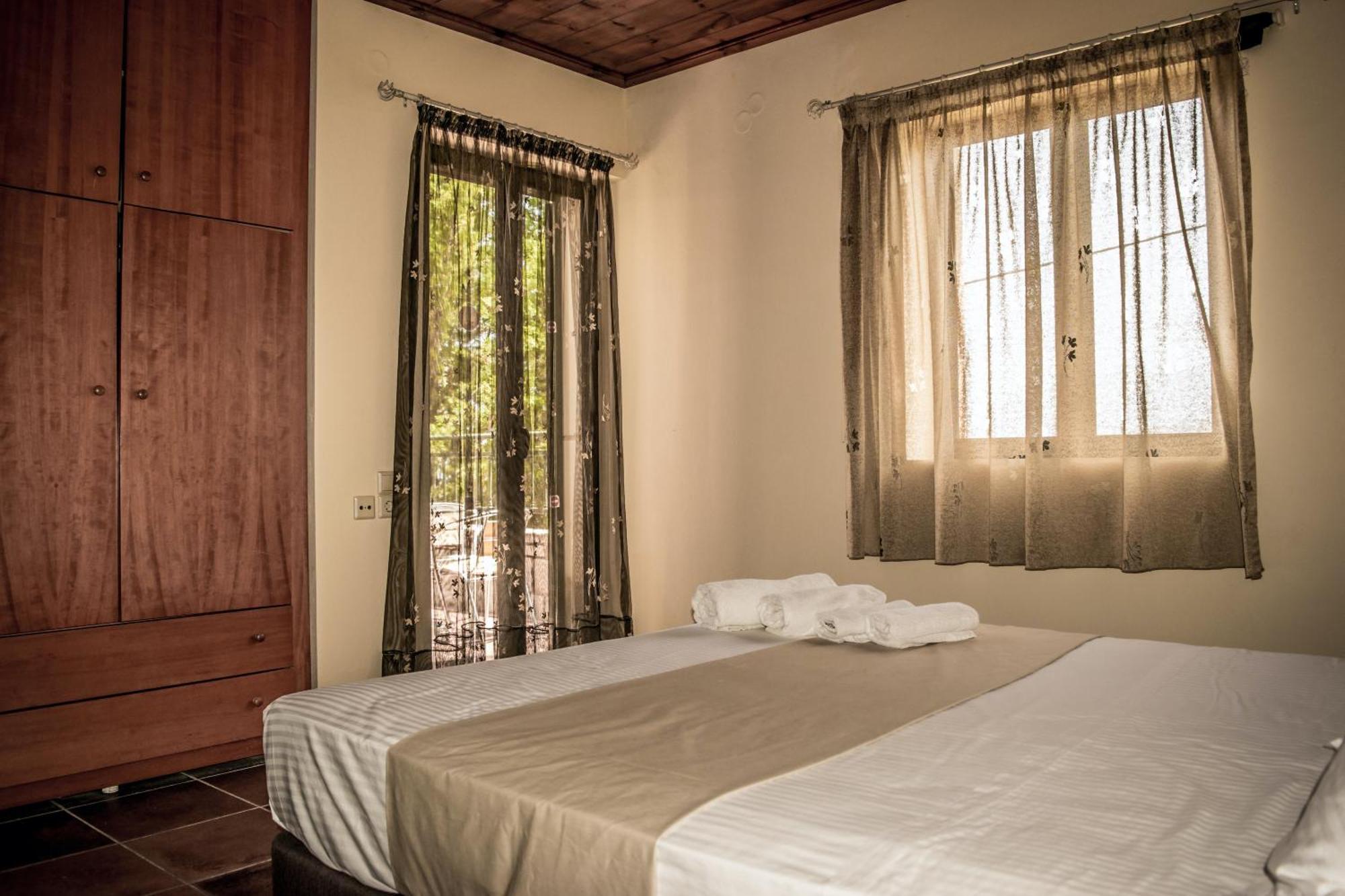 Niriides Luxury Villas Limenas Chersonisou Exterior foto